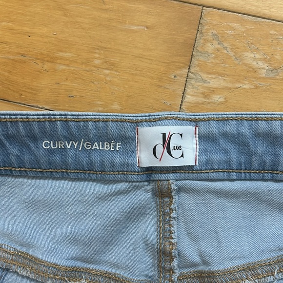 DC Jean Shorts - Curvy- size 24 - Picture 3 of 4